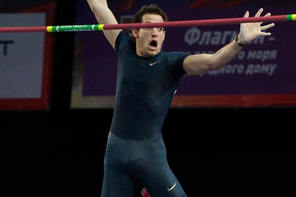 World Record set by Lavillenie on UCS Spirit Vaulting Pole